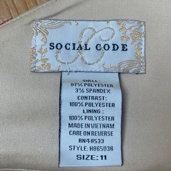 VTG Social Code Sequin Halter Top Cropped Size 11 Medium - Picture 9 of 13